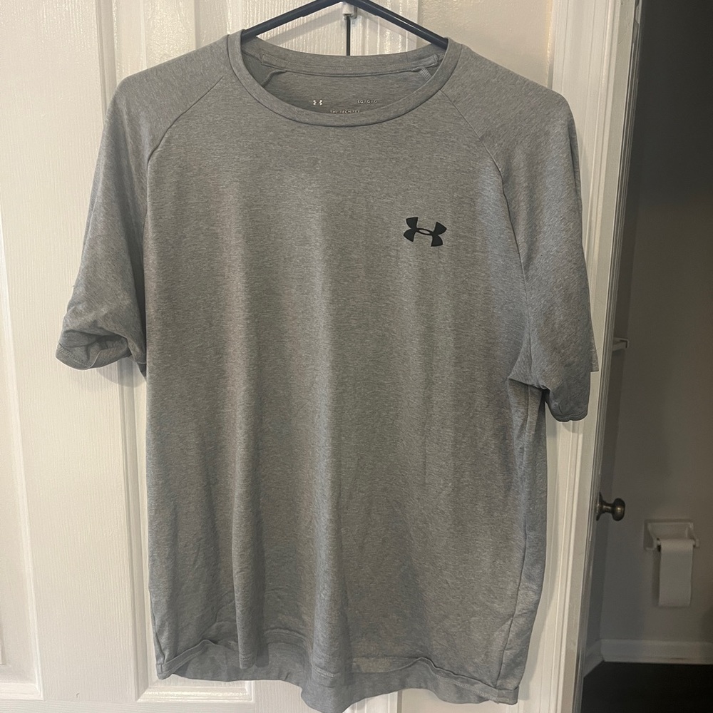 Under Armour t shirt